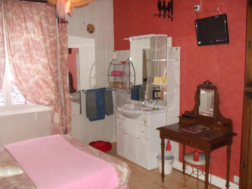Hotel Aux P'tits Boulas 2*